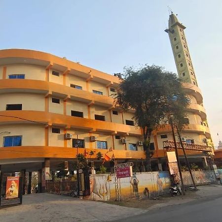 Hotel Shivanjali Palace ウッジャイン エクステリア 写真