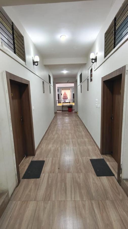 Hotel Shivanjali Palace ウッジャイン エクステリア 写真