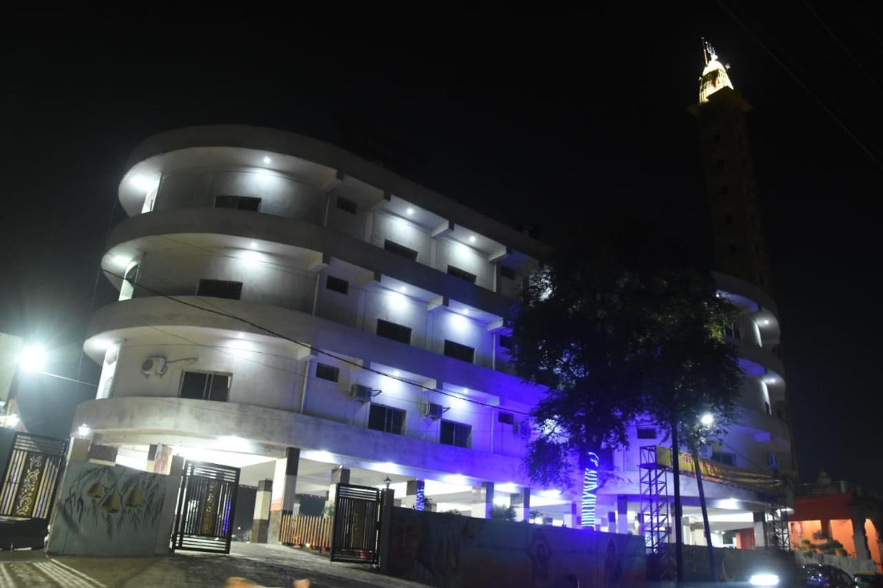 Hotel Shivanjali Palace ウッジャイン エクステリア 写真